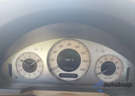 2008 Mercedes-Benz E 350 4Matic z USA, uszkodzony, nr VIN WDBUF87X08B252153